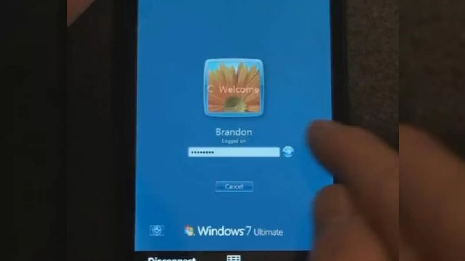 Windows 7 pe HTC HD2?! Doar cu Remote Desktop... deocamdata