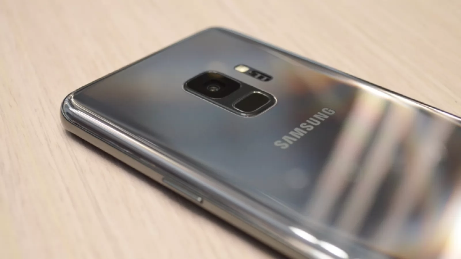 Turul Magazinelor #385: Samsung Galaxy S9 livrat mâine cu card cadou de 128 GB, televizor LED la sub 900 lei, portofel ultra sigur Bitcoin