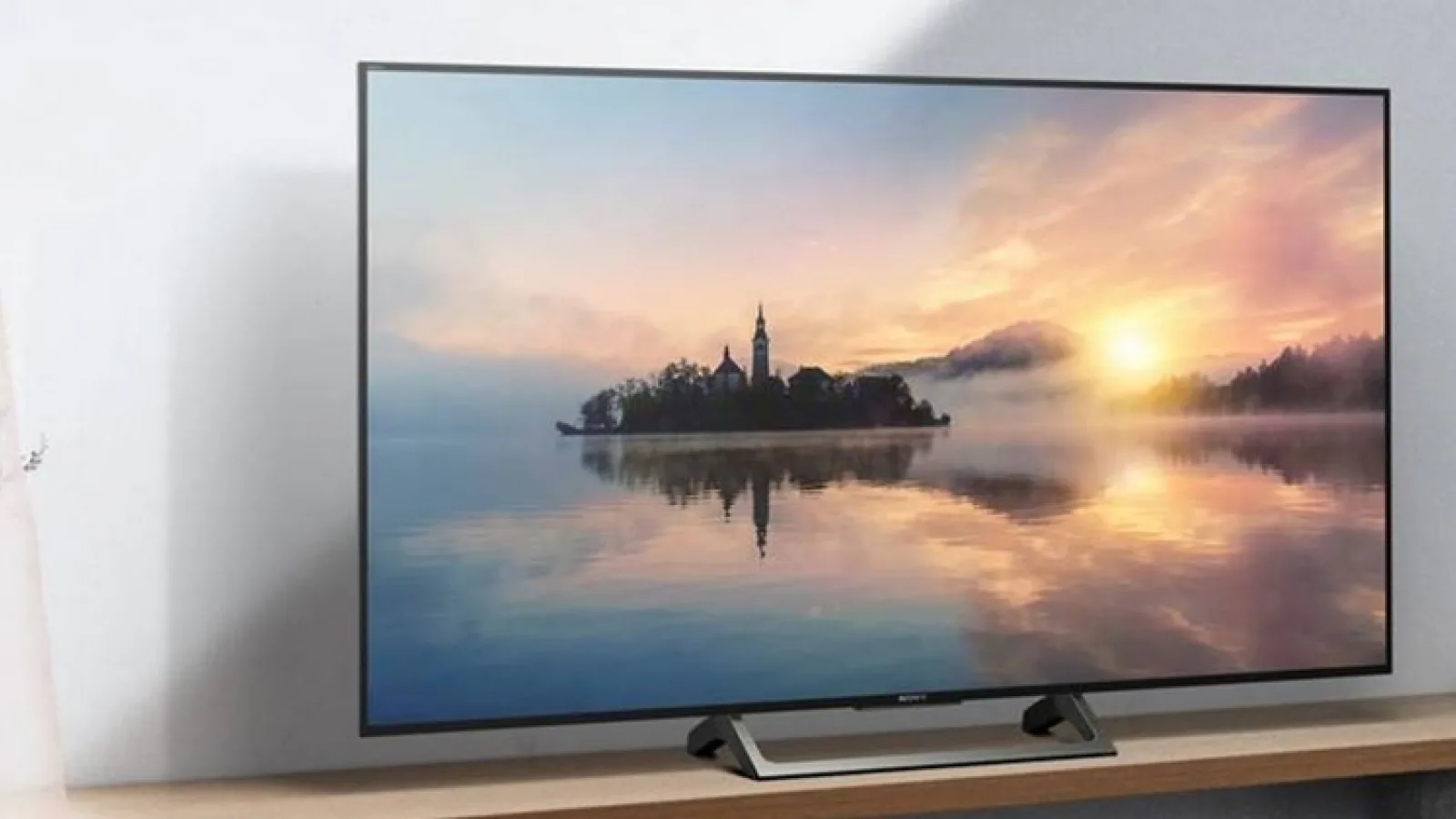 Turul Magazinelor #387: Televizor 4K la sub 1400 lei, periuţa electrică cu multe accesorii, termostat inteligent la preţ bun