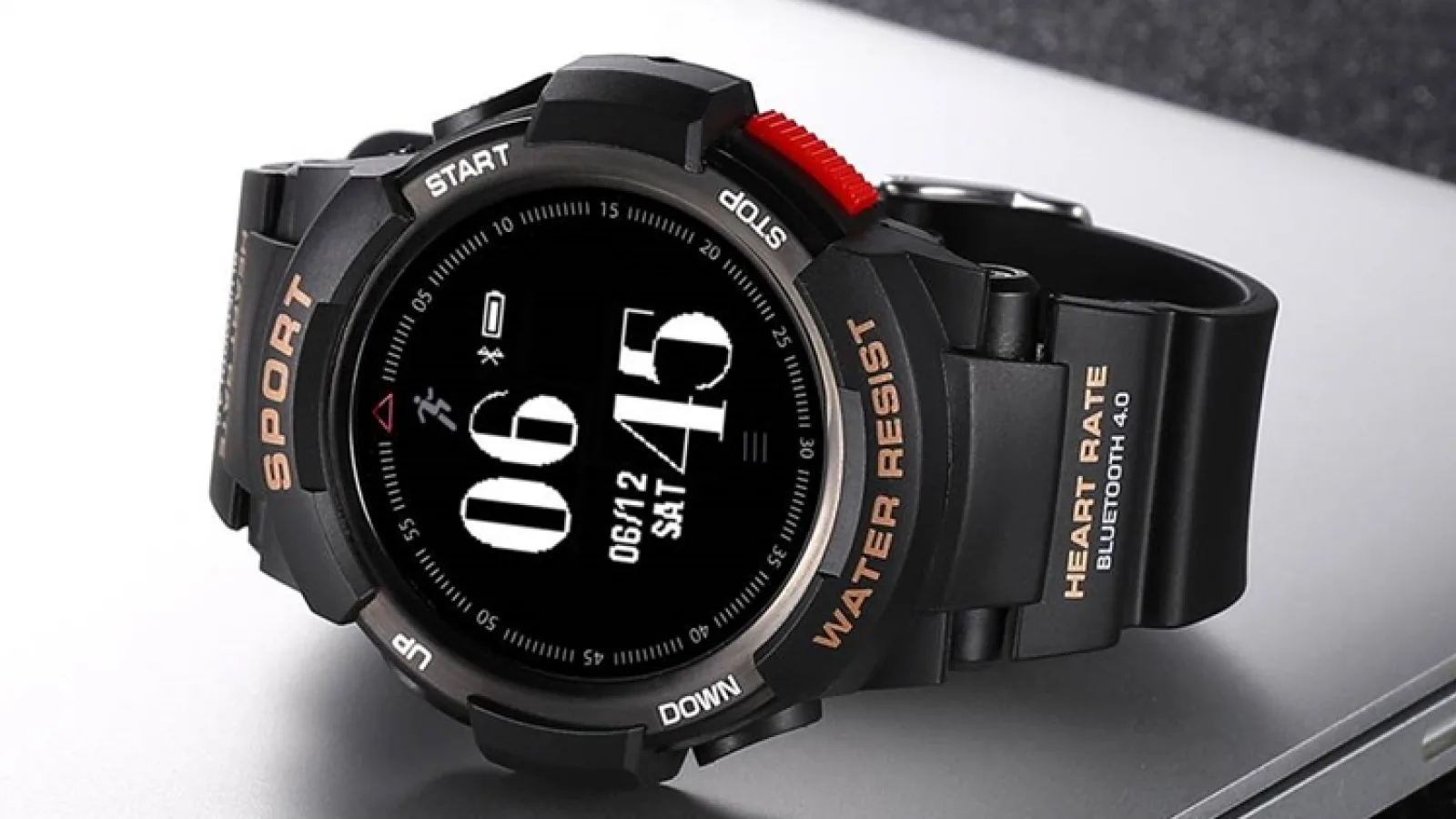 GeekBuying vine cu reduceri pentru purtabile! Modelul No.1 F6 costă doar 29.99 dolari