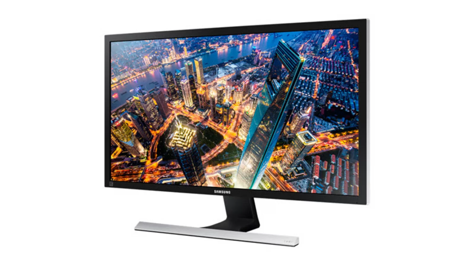 Turul Magazinelor #391: Sistem desktop gaming, pantofi sport Nike la super preţ, monitor 4K excelent şi imitaţie reuşită de LEGO Star Wars