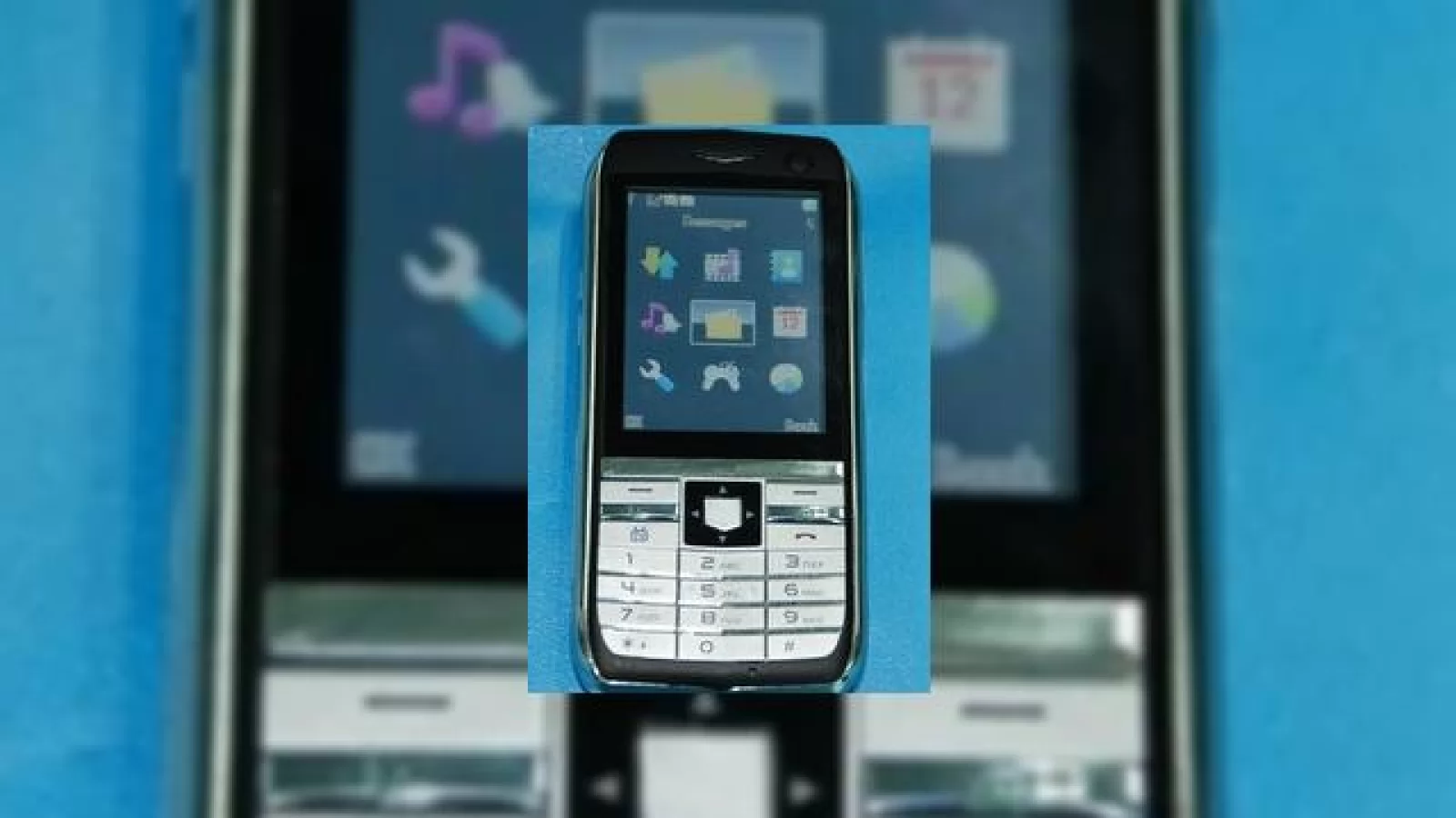 Telefonul-proiector Logic Bolt revine, ca smartphone de aceasta data