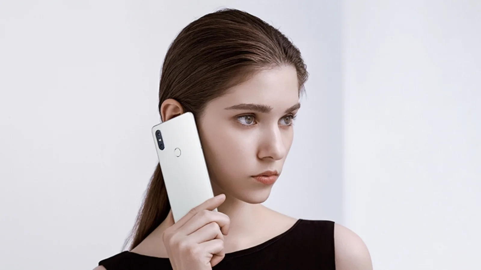 Xiaomi Mi Mix 2s este acum oficial! Se livrează cu procesor Snapdragon 845 și până la 8 GB RAM