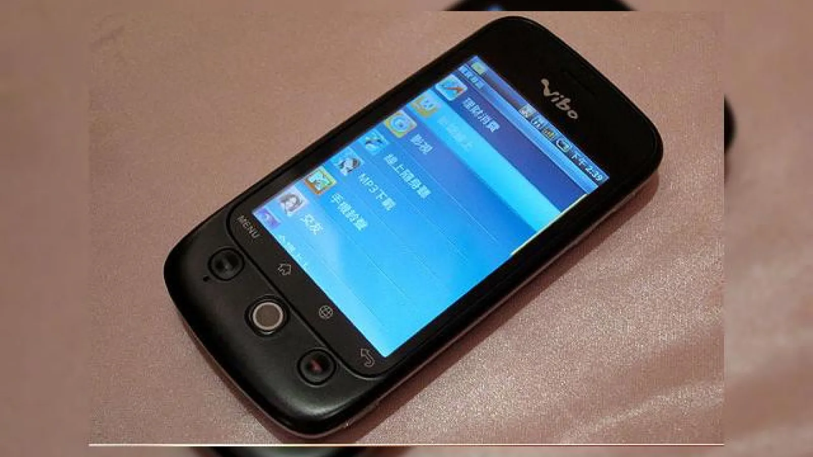 Vibo A688: un smartphone Android produs de Foxconn