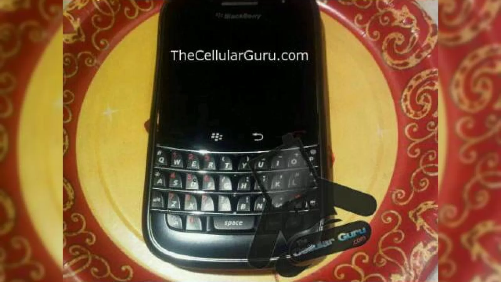 Primele imagini cu BlackBerry Dakota (sau Magnum) isi fac aparitia