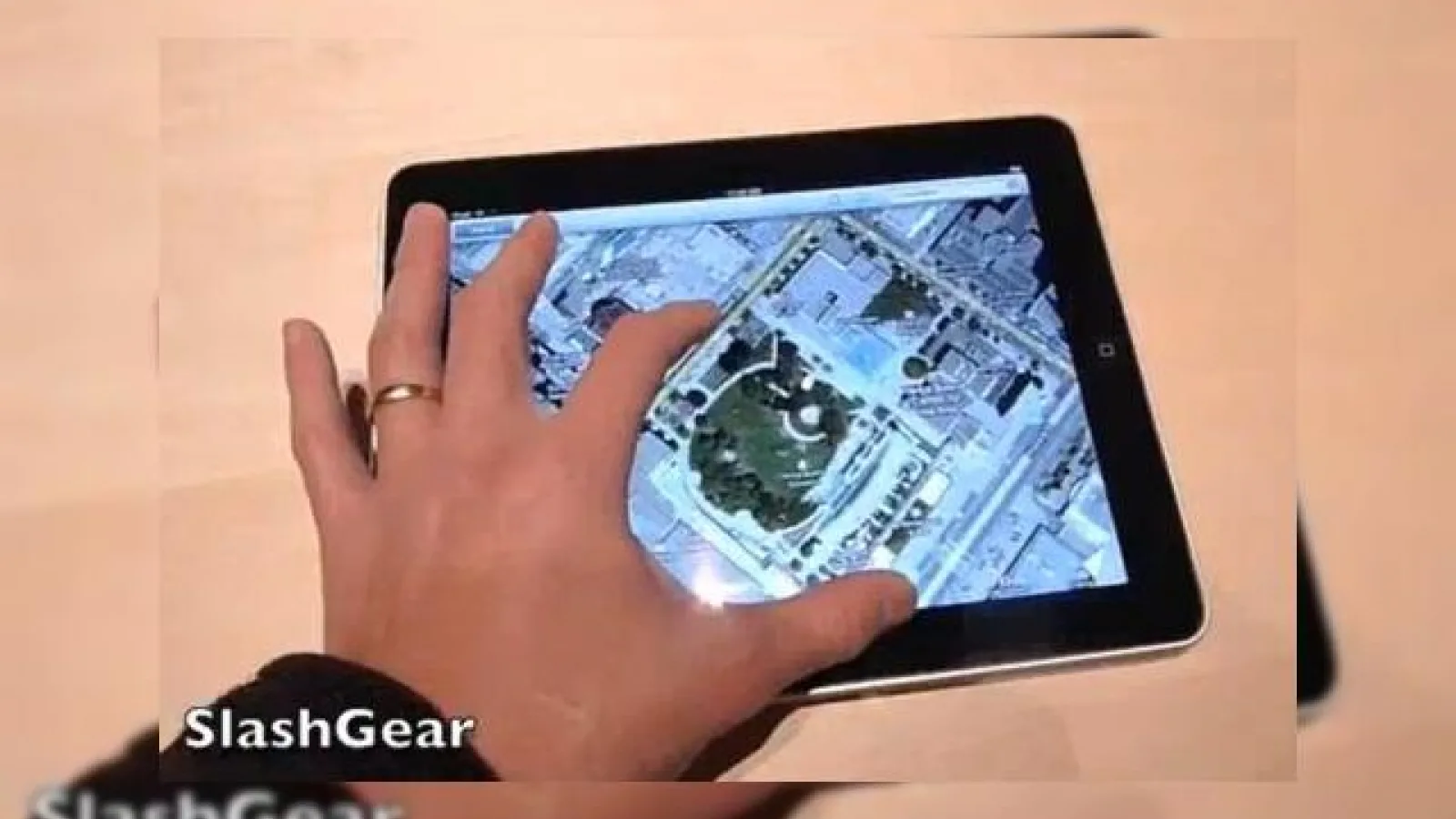 Apple iPad, testat pentru prima oara (Video)
