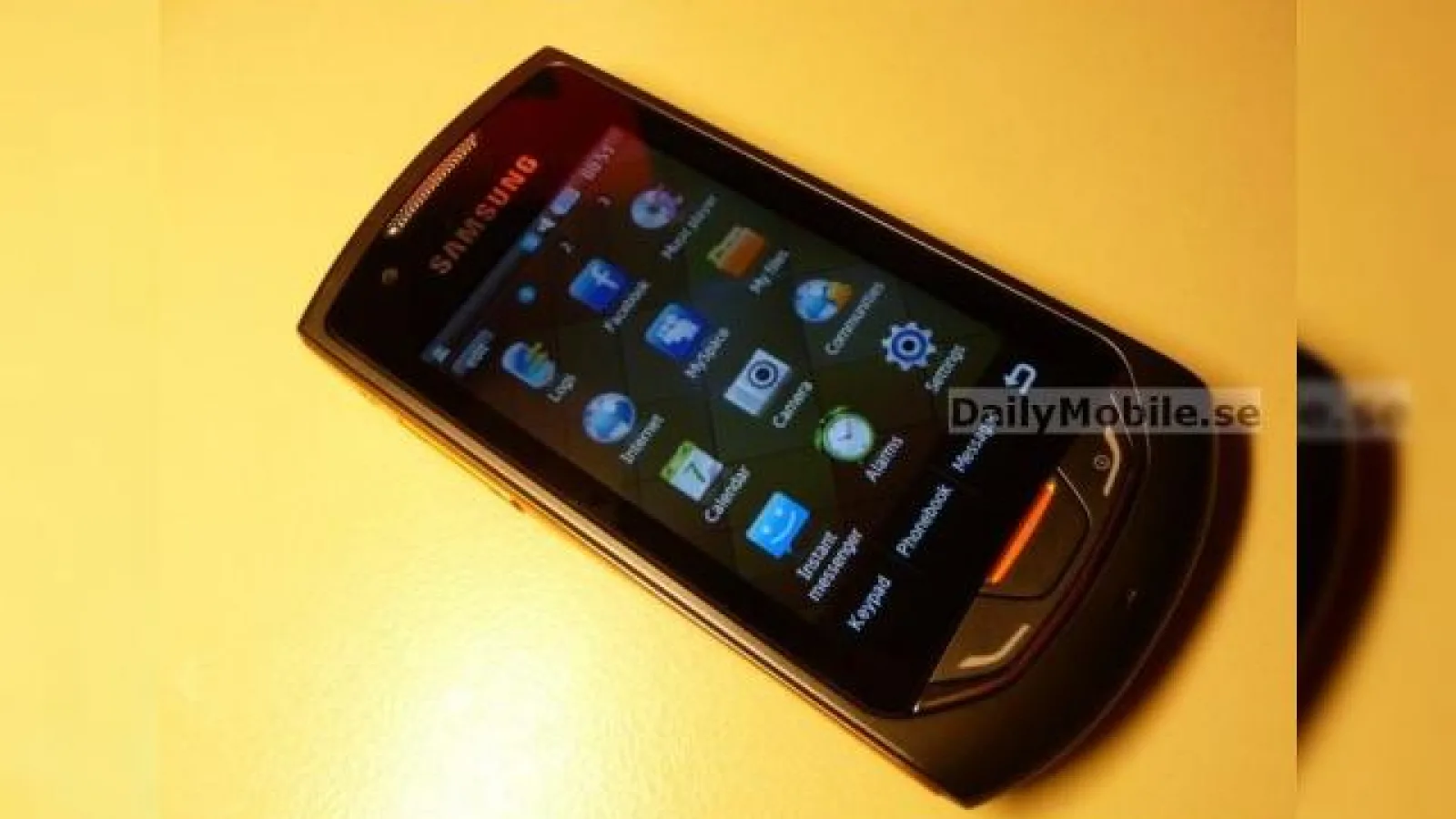 Samsung S5620 Monte, intr-o serie de imagini plus specificatii