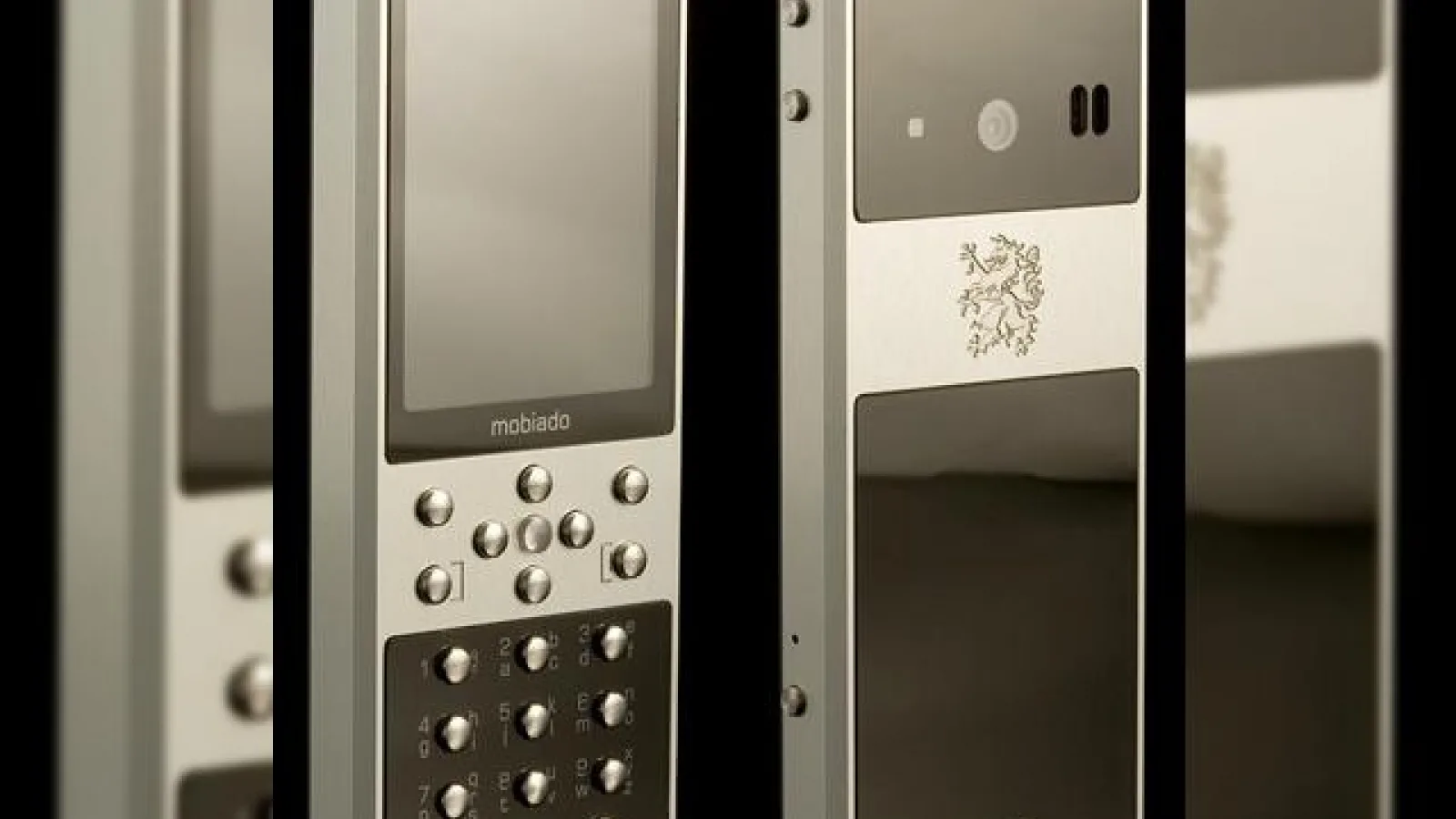 Mobiado 712ZAF, un telefon elegant si costisitor, acoperit cu un strat ceramic