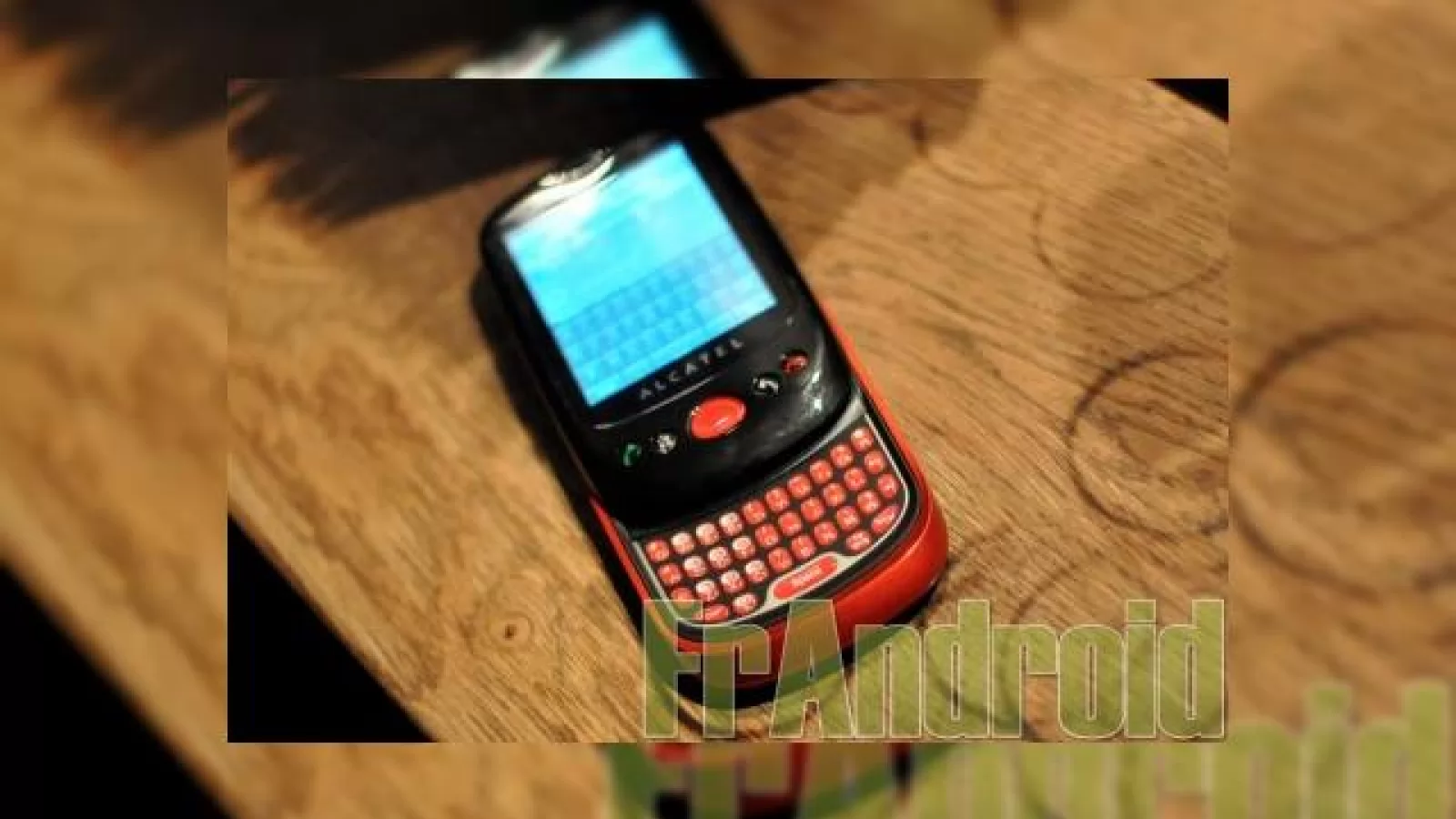 Alcatel se intoarce, de aceasta data cu un telefon Android, pe nume OT-980