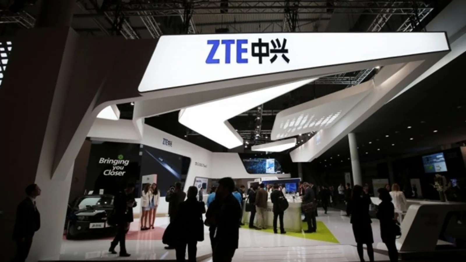 ZTE are interdicţie la aplicaţii şi servicii Android în SUA; Marea Britanie le-a pus de asemenea gând rău