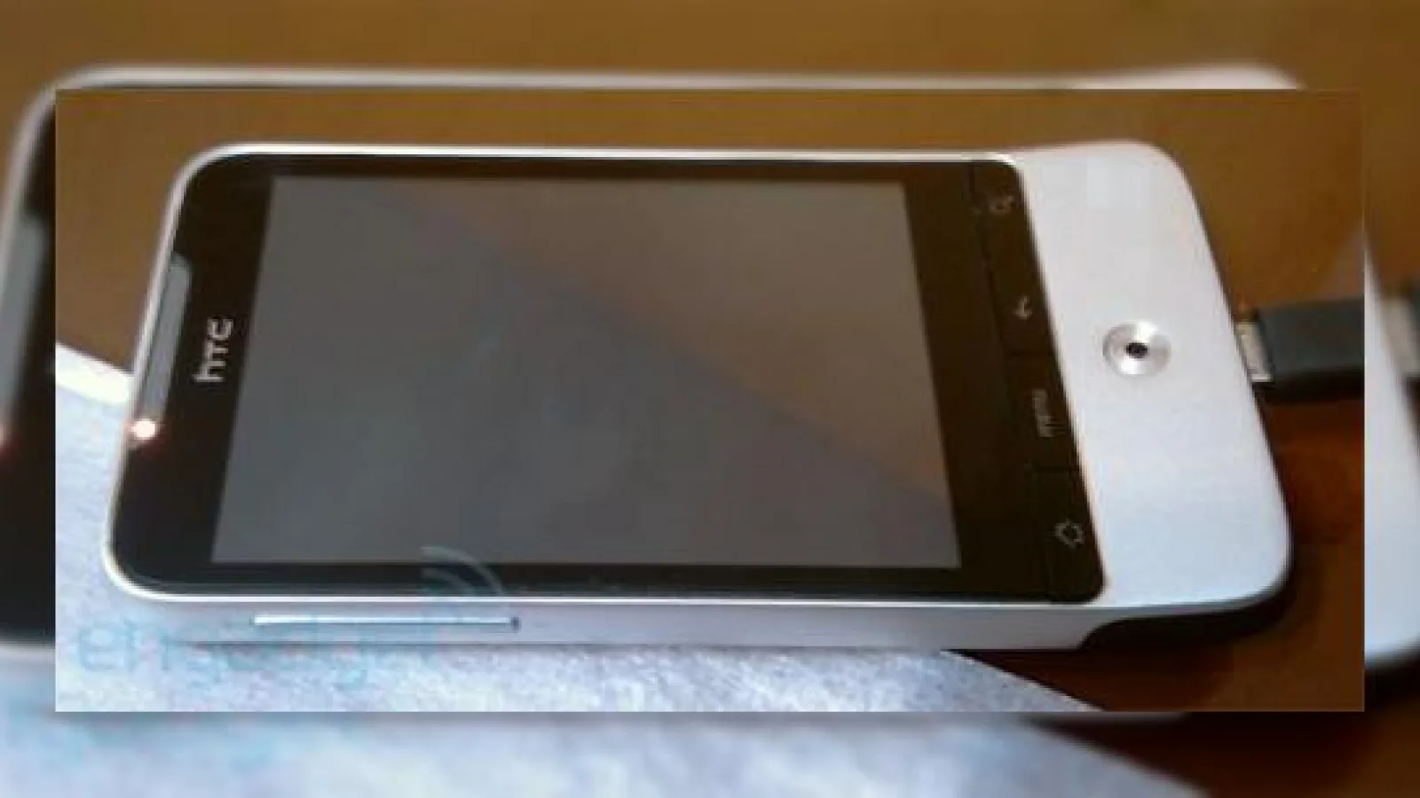 HTC Legend isi dezvaluie specificatiile