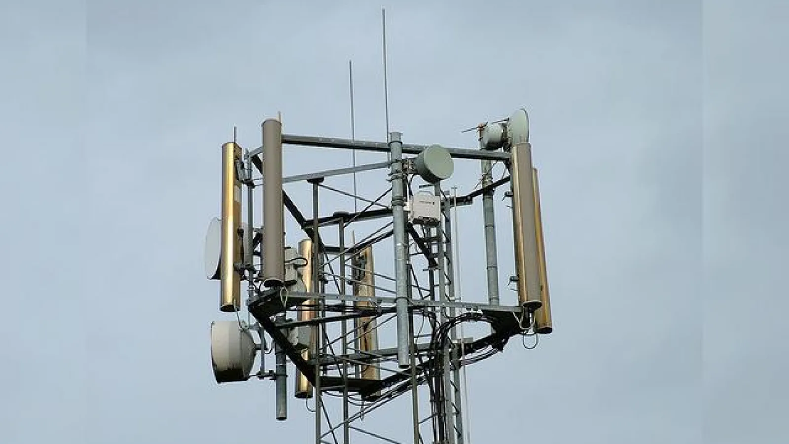 ANCOM anunta furnizarea serviciilor 3G pe frecvente GSM