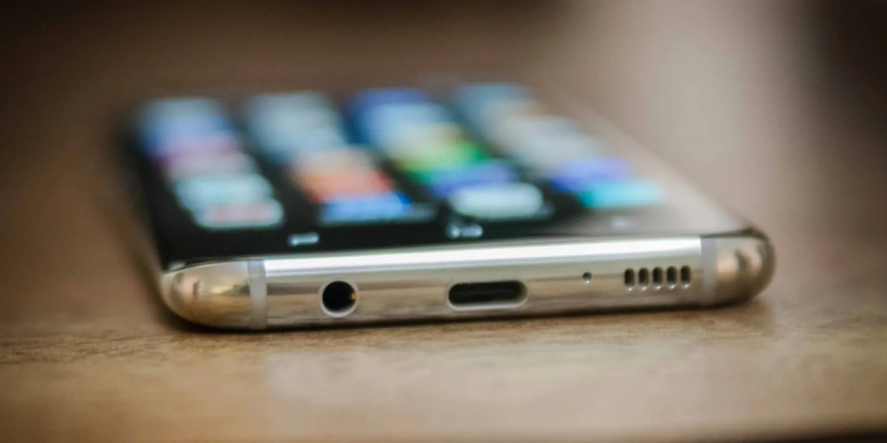 Livrările globale de smartphone-uri pe trimestrul întâi din 2018 sunt oficiale; Samsung, Apple şi Huawei sunt primele 3