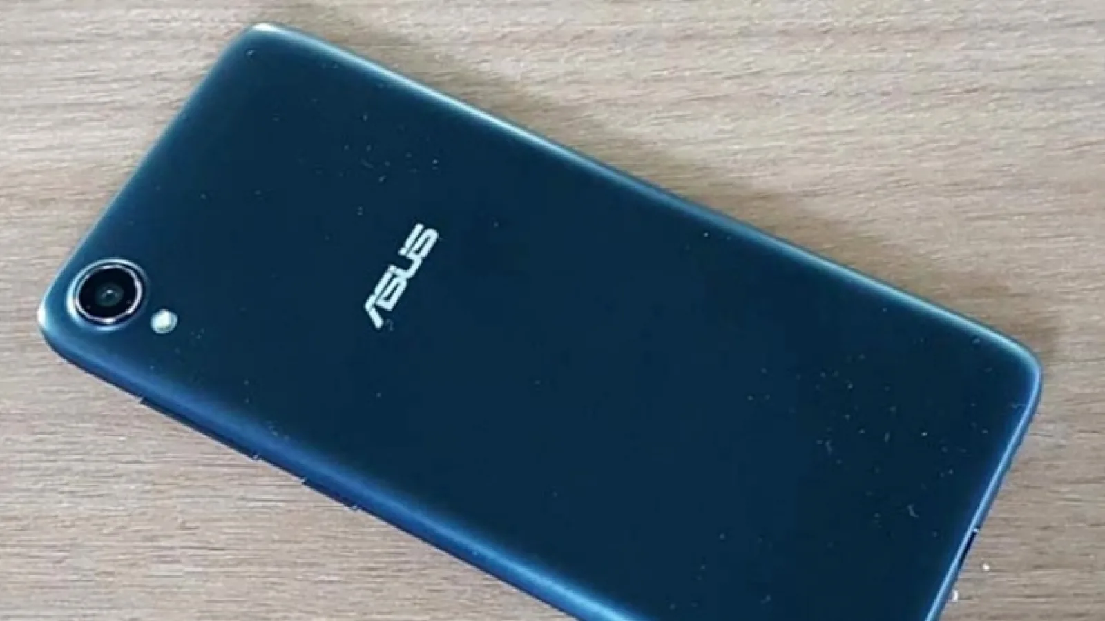 ASUS ZenFone Live L1 este un nou telefon Android Go, cu dotări entry level