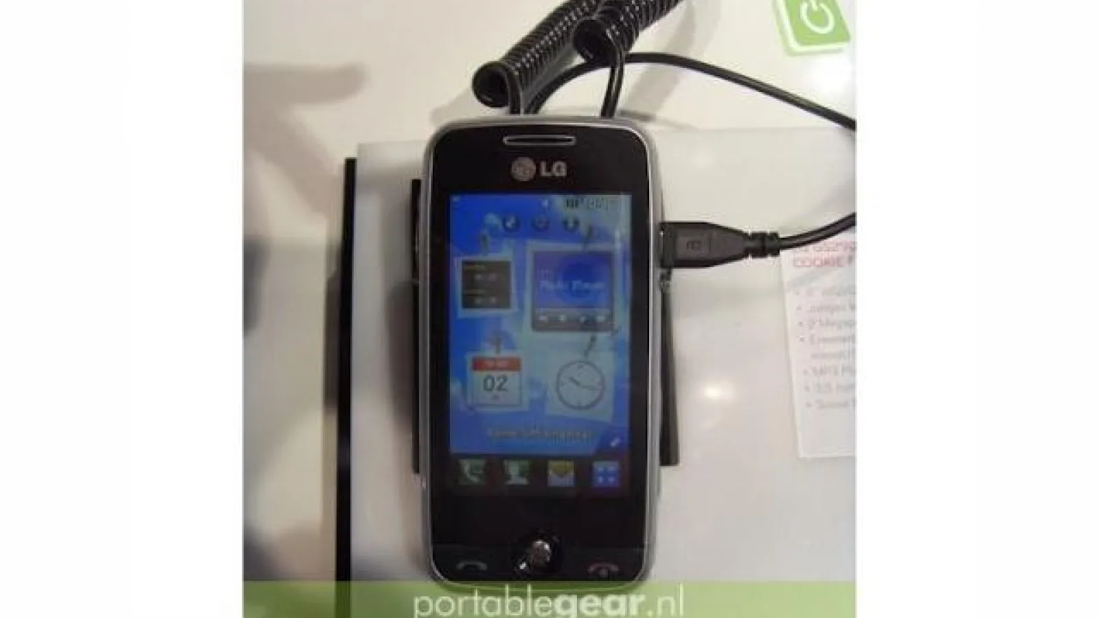 LG Cookie Fresh GS290 debuteaza la CeBIT 2010; LG GT400 Viewty scapa pe web