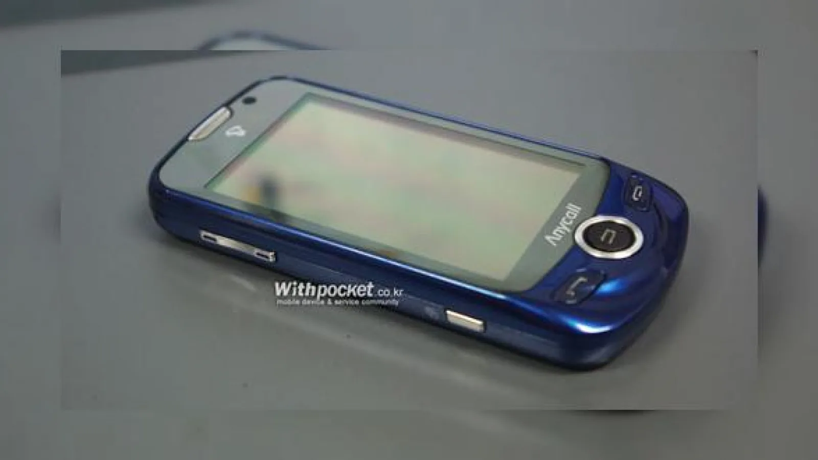 Samsung prezinta imagini cu telefonul cu ecran AMOLED 3D (SCH-W960)