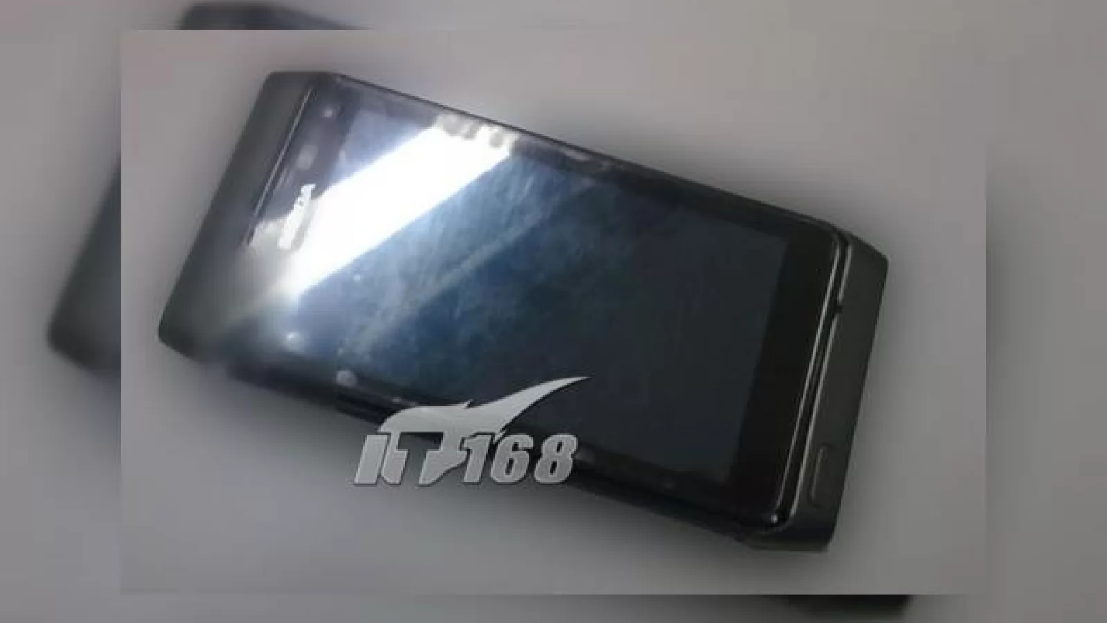Nokia N98, telefon de 12 megapixeli scapat pe web intr-o serie de imagini