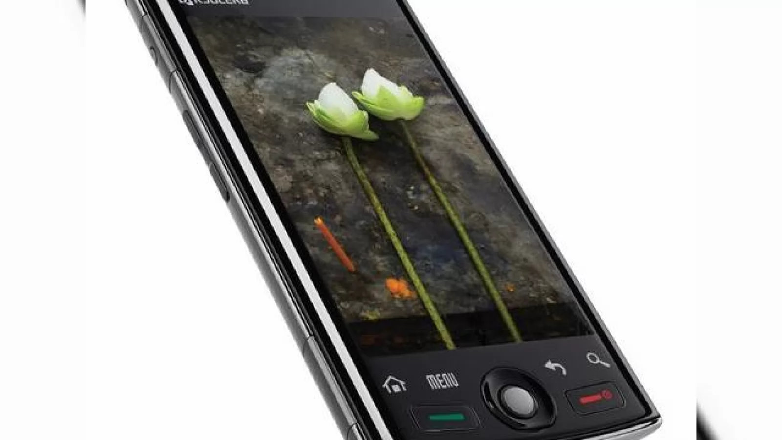 Kyocera Zio M6000, un telefon Android al companiei care a "dormit" in ultimii ani