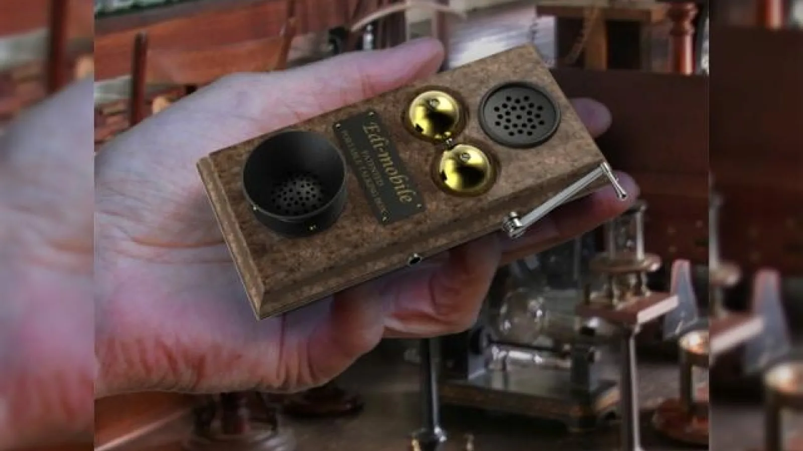 Edi-Mobile, un telefon concept vintage, de pe vremea lui Edison