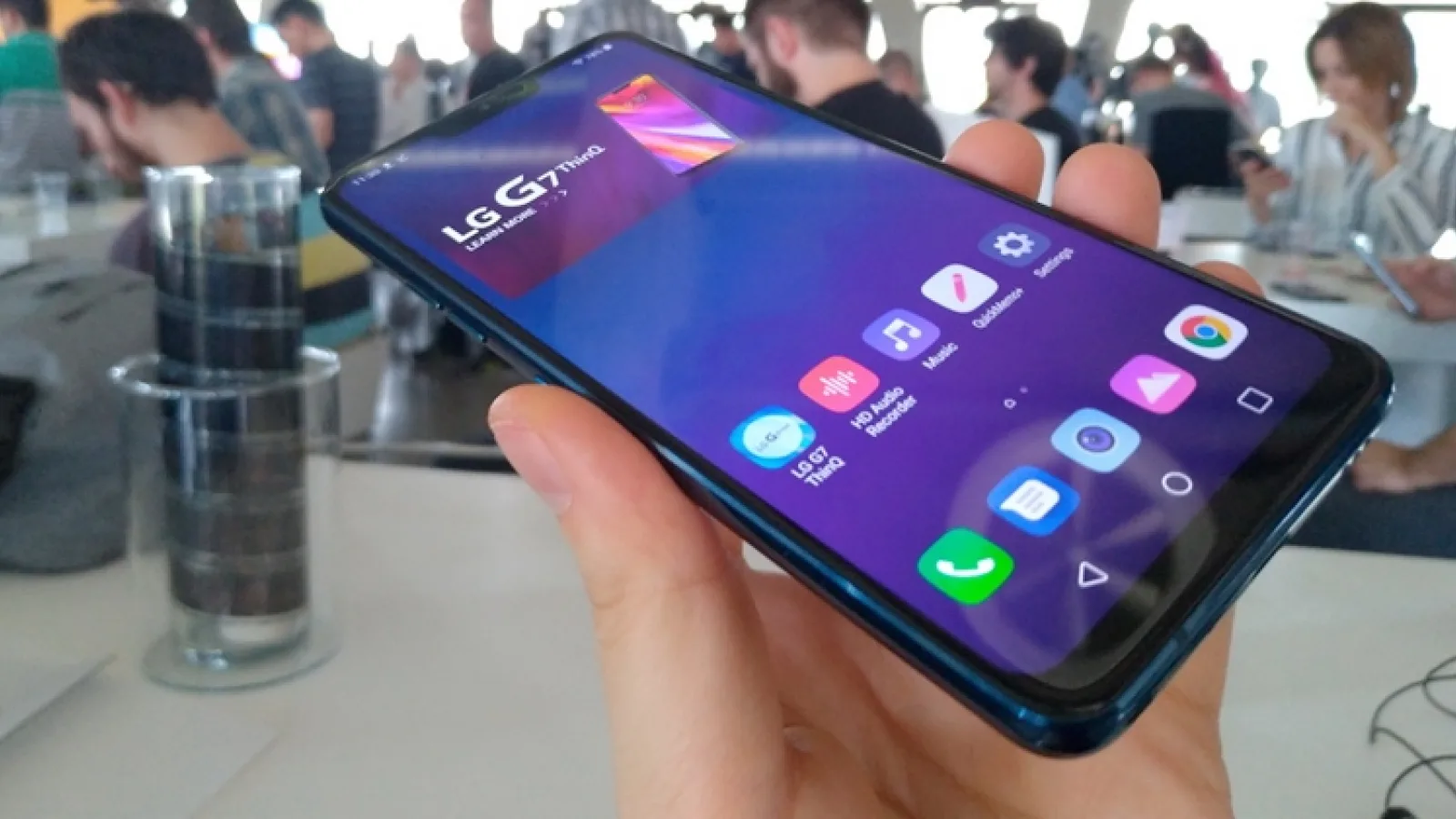 Primele impresii despre LG G7 ThinQ: mai uşor şi mai îngust, extra AI într-o experienţă Cinema la Korda Studios
