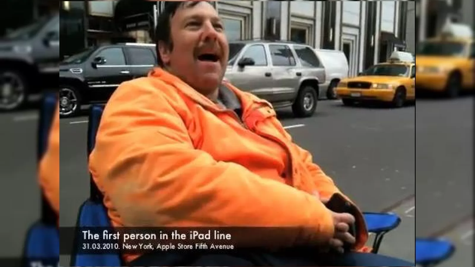 Fanaticii Apple se aseaza la coada pentru iPad: primul venit, acelasi ca la iPhone