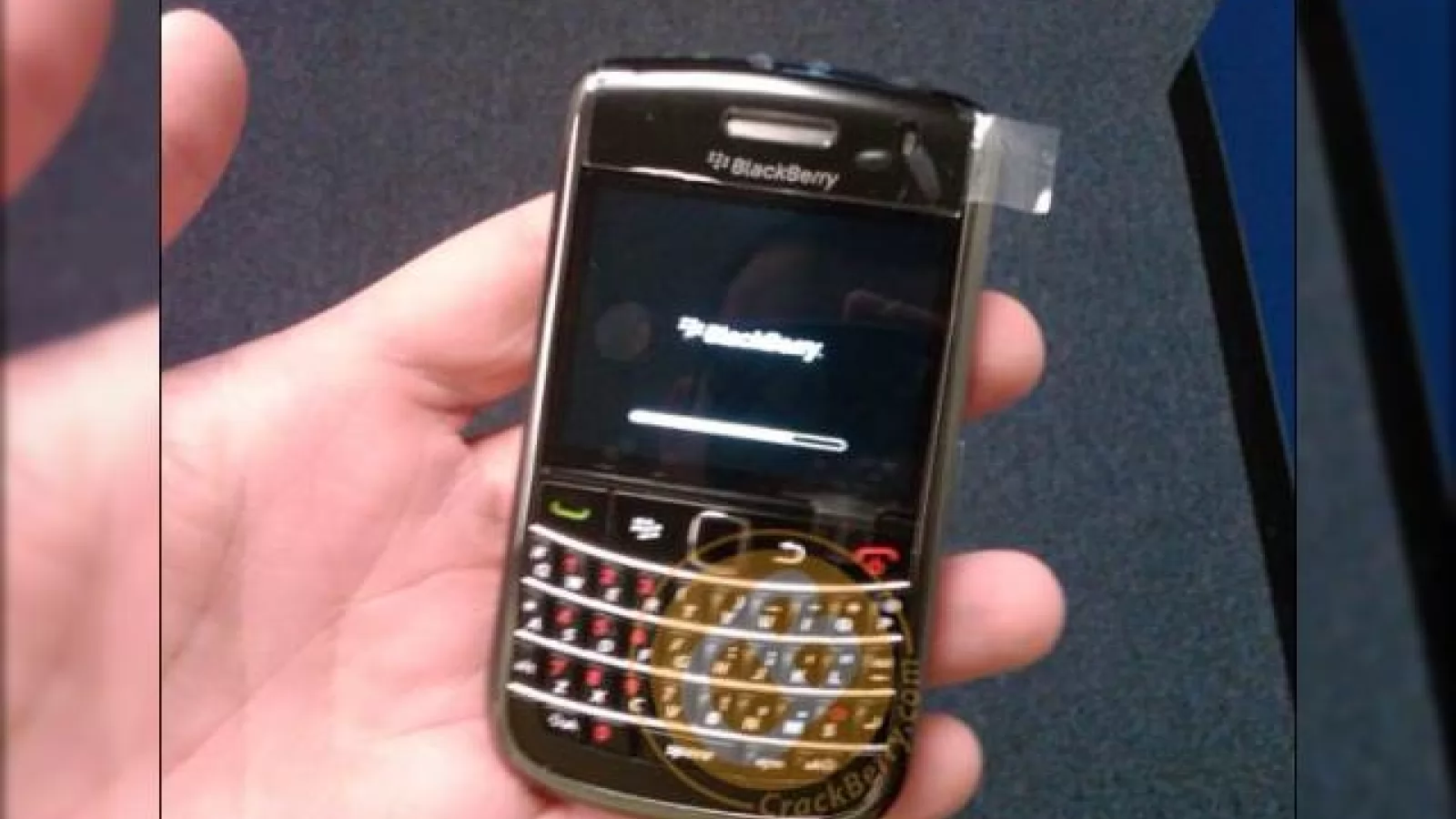 Imagini live cu BlackBerry Bold 9650, scapate pe web