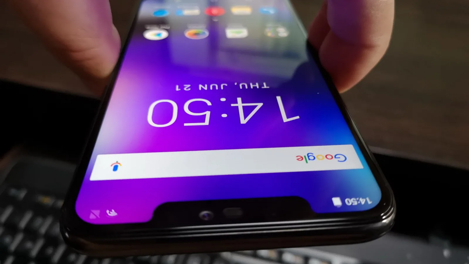Allview Soul X5 Pro: Display de calitate, cu tot cu breton