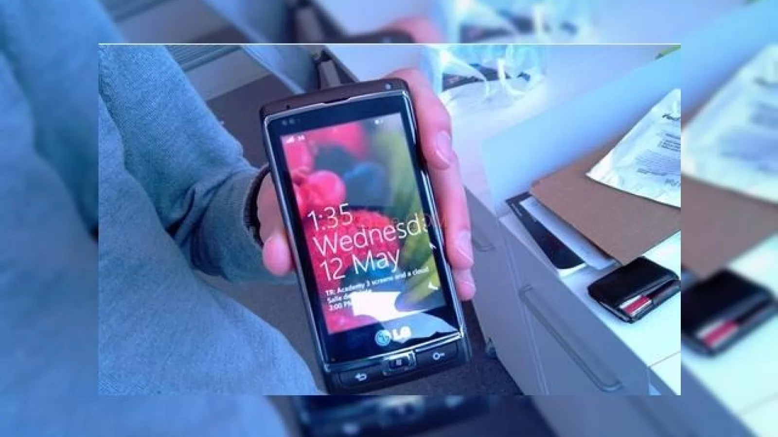 Primul telefon Windows 7 produs de LG, scapat pe web
