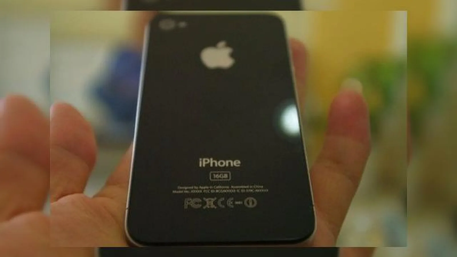 iPhone 4G va veni cu 512 MB memorie si un ecran cu rezolutie de 960 x 480