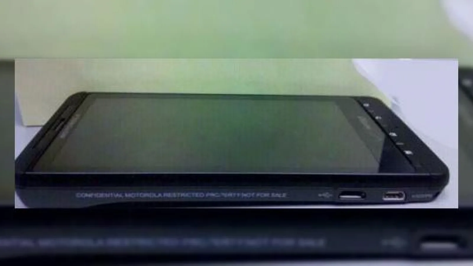 Motorola Shadow, acum cu imagini live si specificatii impresionante