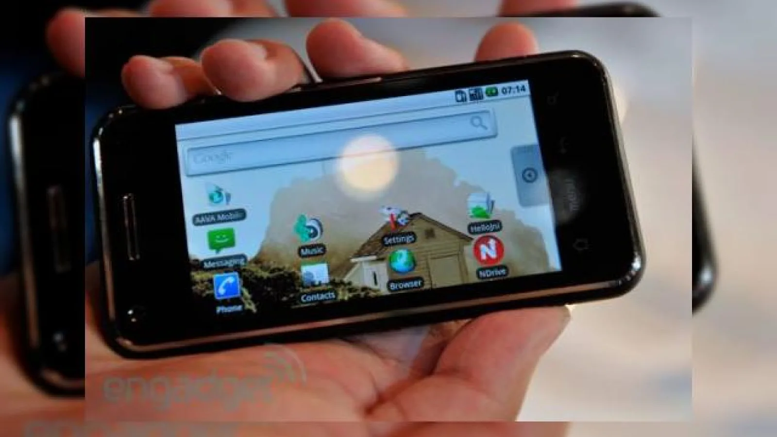 Un smartphone bazat pe platforma Intel Moorestown, prezentat la Computex 2010 (Video)