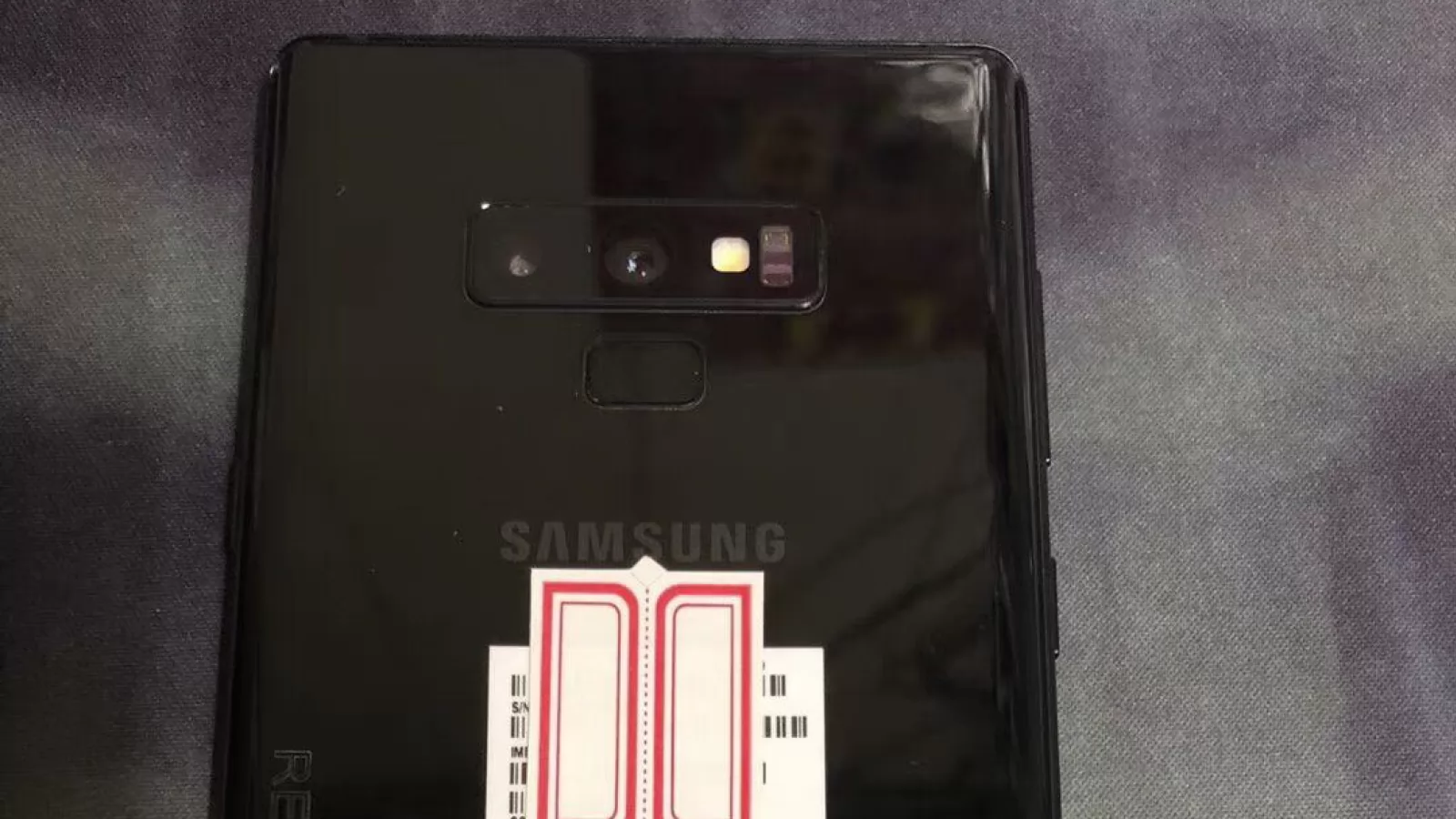 Samsung Galaxy Note 9 apare în fotografii cu noul setup de cameră la vedere; Bonus: randare Evan Blass!