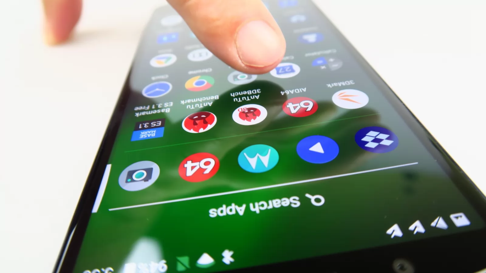Motorola Moto G6 Plus: Benchmark-uri peste Xperia XA2, uneori chiar peste Moto X4