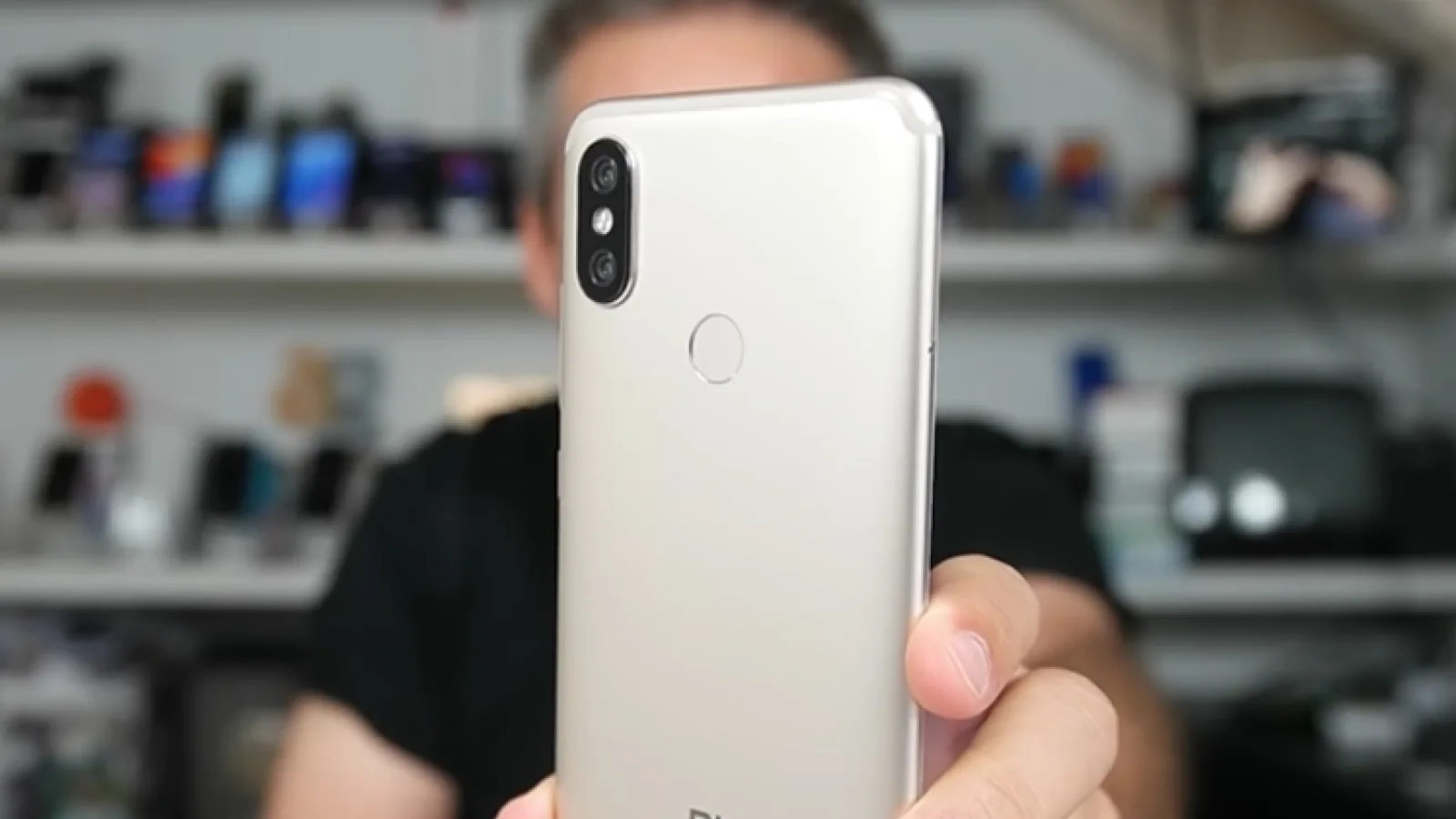 Xiaomi Mi A2 primește deja un hands-on în Italia; Vine cu același design adoptat de Mi 6X
