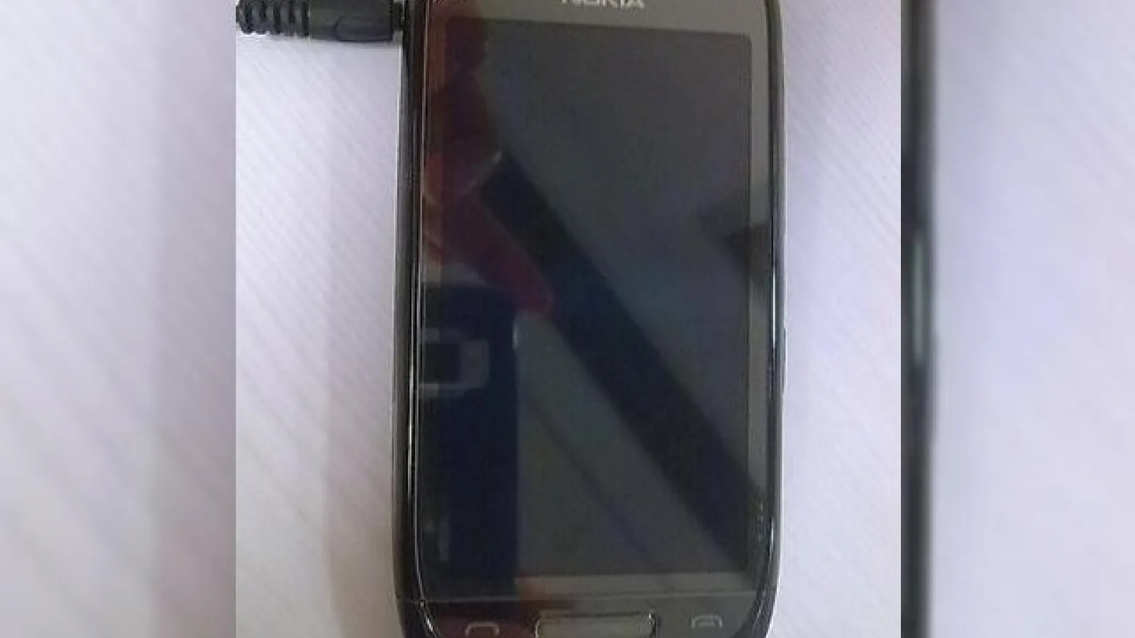 Nokia C7, un telefon full touch cu camera de 8 megapixeli, scapa pe web