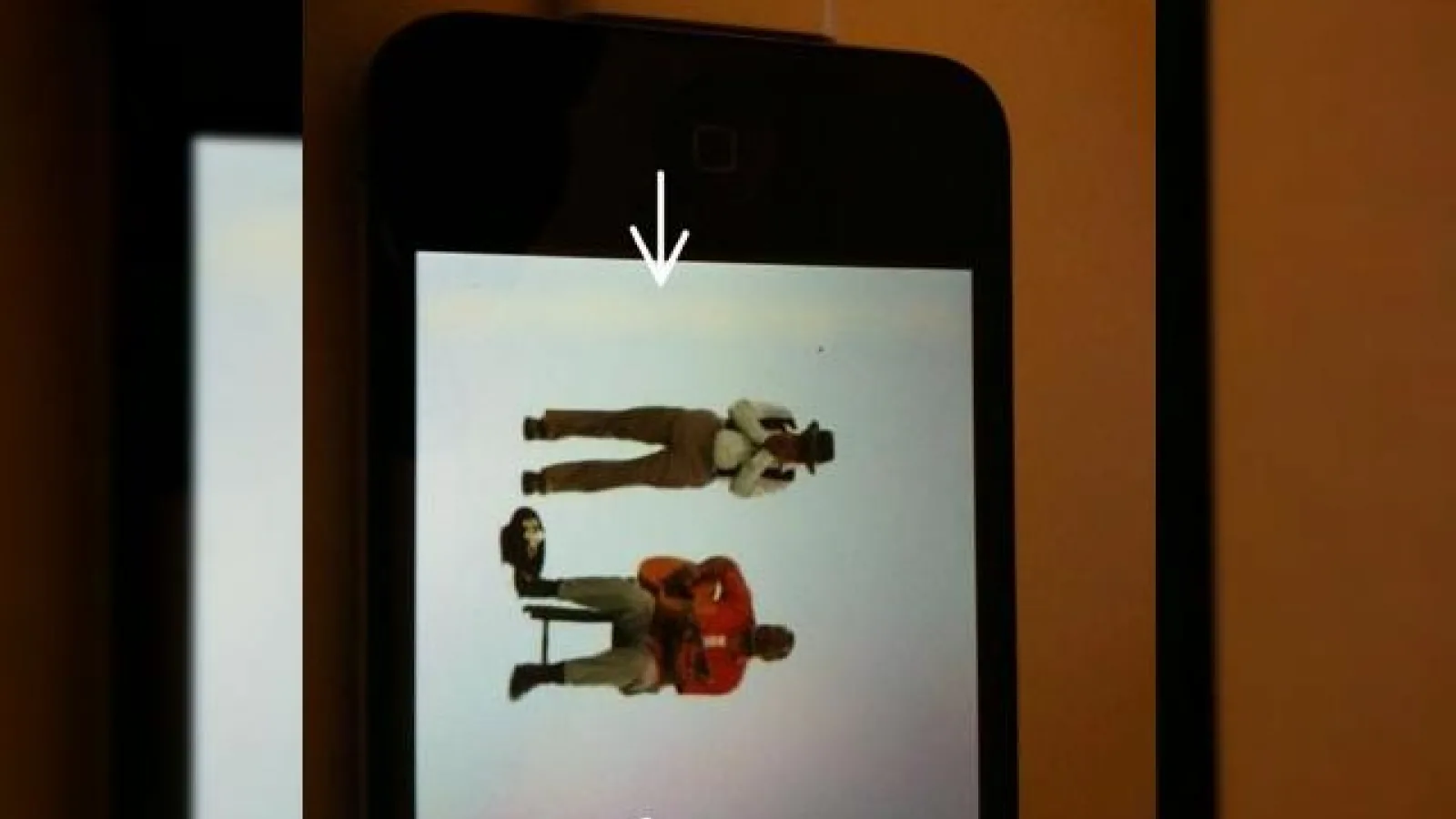 Unele modele iPhone 4 prezinta dungi galbene sau pete pe ecran