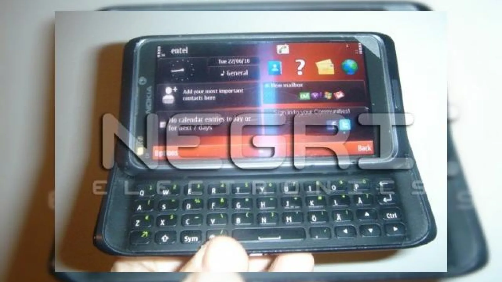 Nokia N9 scapat pe web, sub forma de prototip?