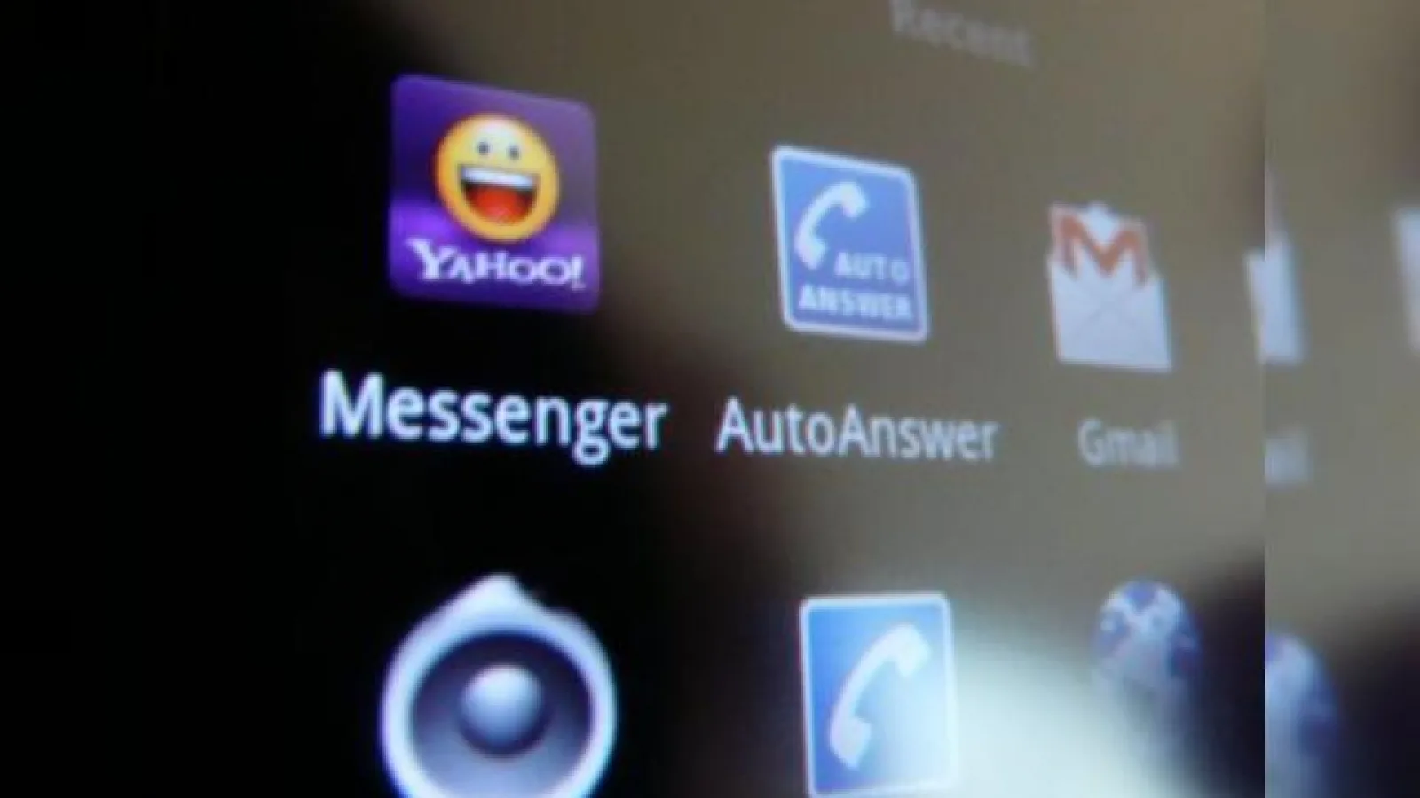 Yahoo lanseaza noi aplicatii Android pentru Mail si Messenger