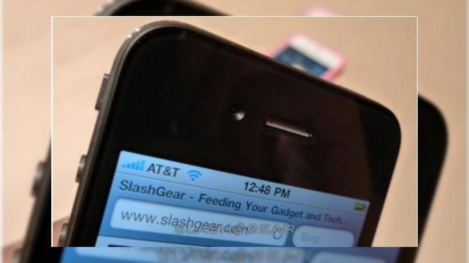 iPhone 4 se indreapta catre inevitabila retragere de pe piata, din cauza problemelor de hardware