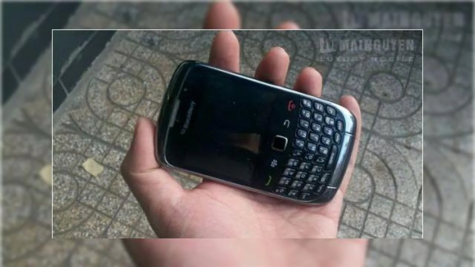 BlackBerry Curve 9300, surprins in actiune