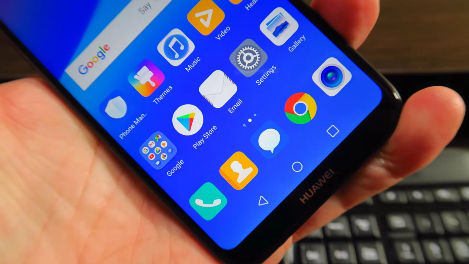 Huawei P20 Lite: OS, UI, aplicaţii nu foarte diferite de flagship-uri