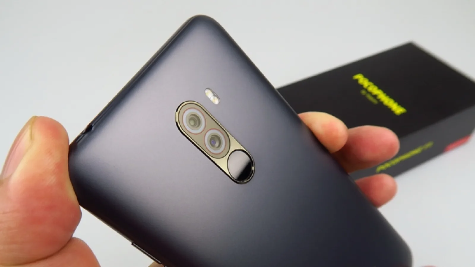 Xiaomi Pocophone F1: Camera cea mai bună de pe un Xiaomi testat de noi