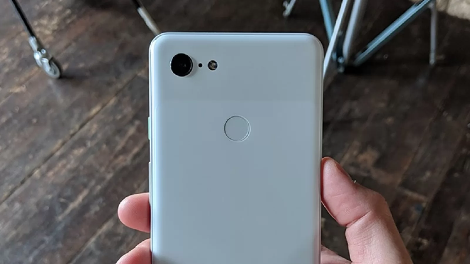 Google Pixel 3 XL primeşte mama tuturor scăpărilor: mostre foto detaliate, unboxing şi galerie foto
