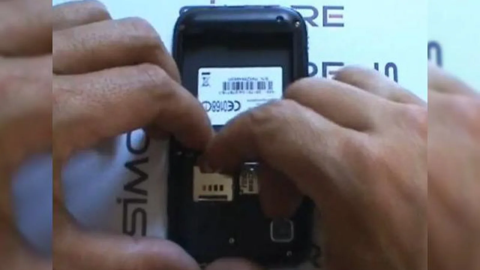 Samsung Galaxy S devine telefon dual SIM prin intermediul unui adaptor (Video)