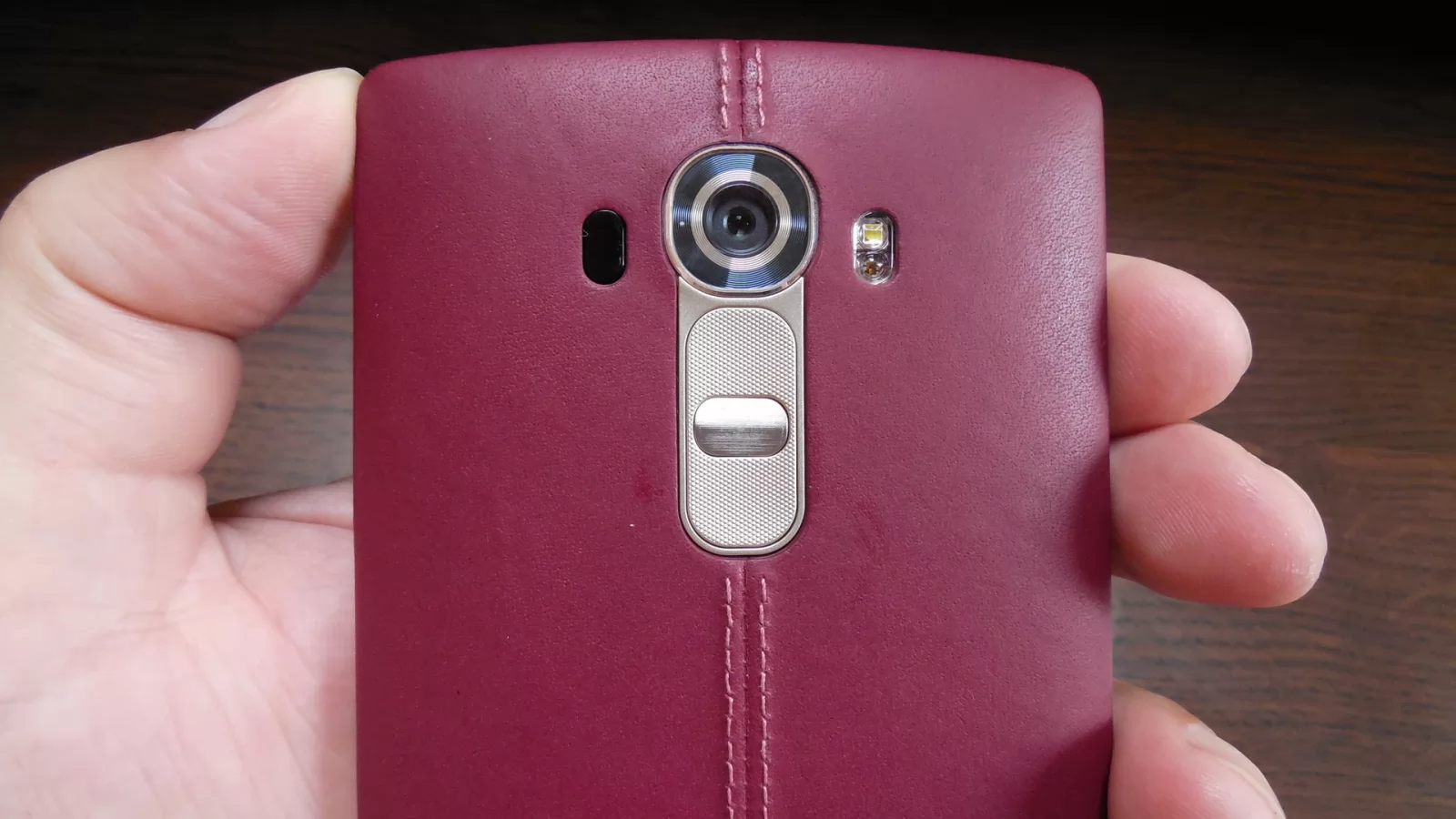 LG G4 Review: telefonul fotografilor, cu spate elegant din piele şi cele mai realiste culori la fotografiere şi pe ecran (Video)