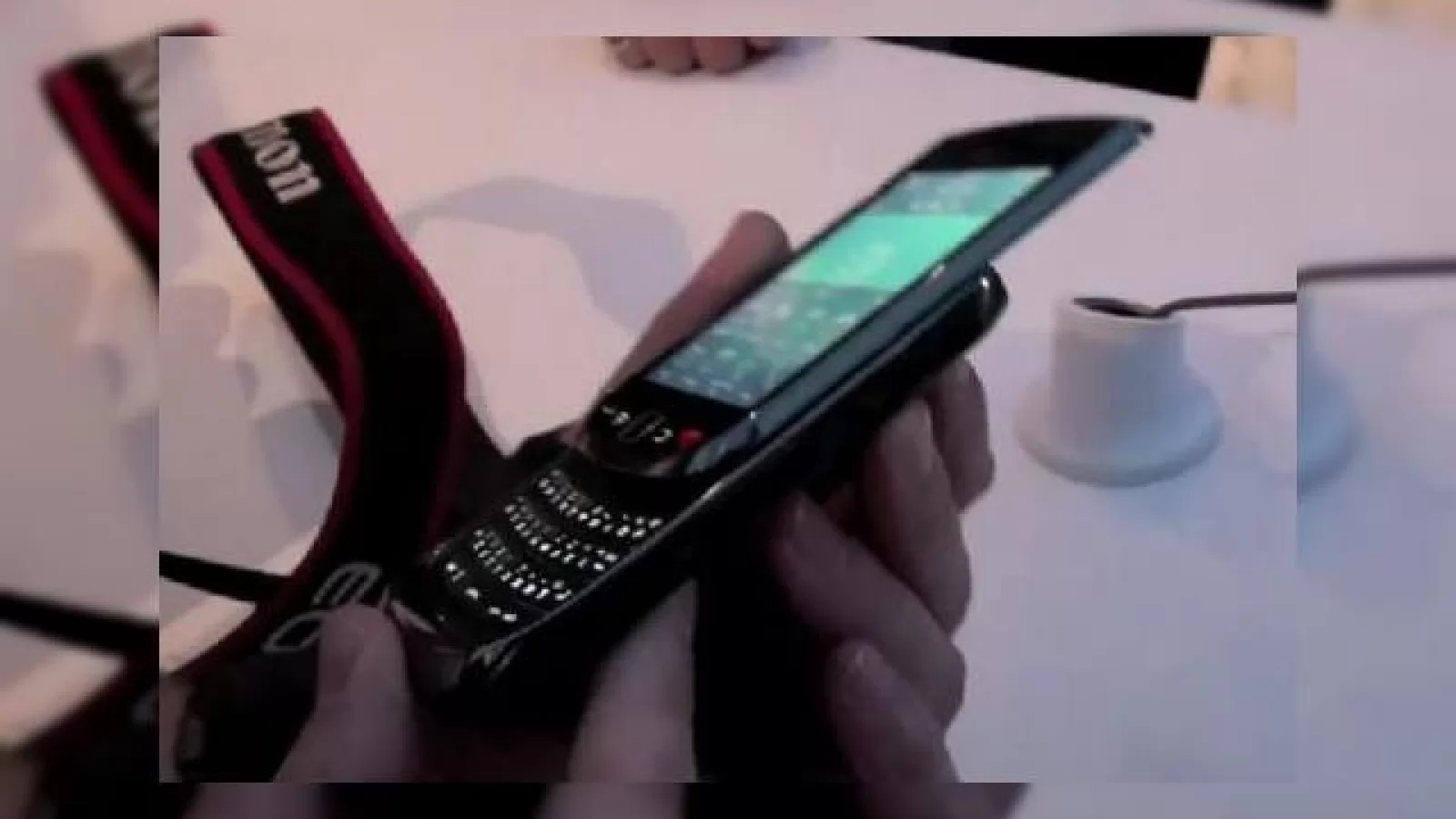 Primele impresii despre BlackBerry Torch 9800 (Video)