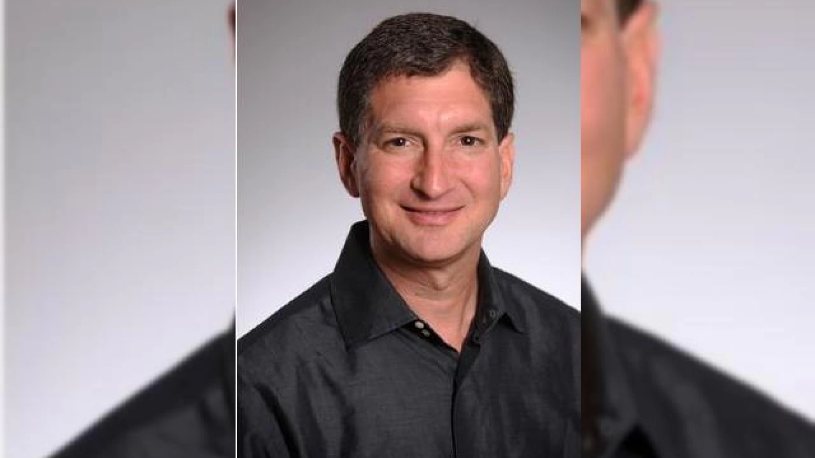 Un vicepresedinte Apple a fost concediat pe tema problemelor cu antena ale lui iPhone 4