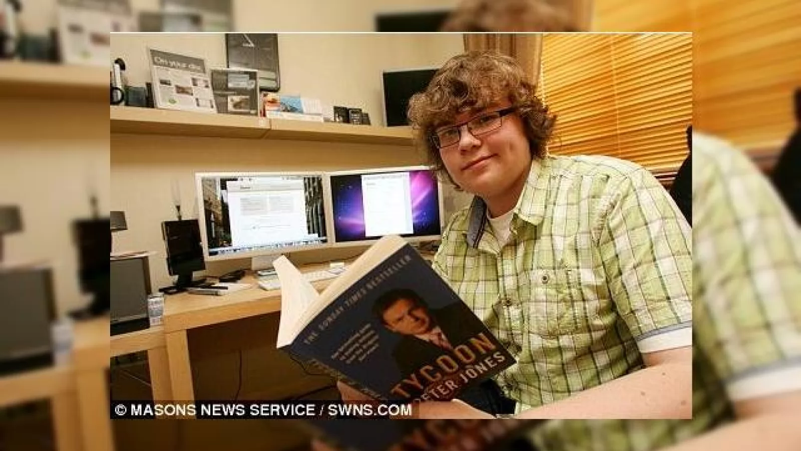 Milionar si creator de companie software la 16 ani - un adolescent britanic inspirat de Steve Jobs