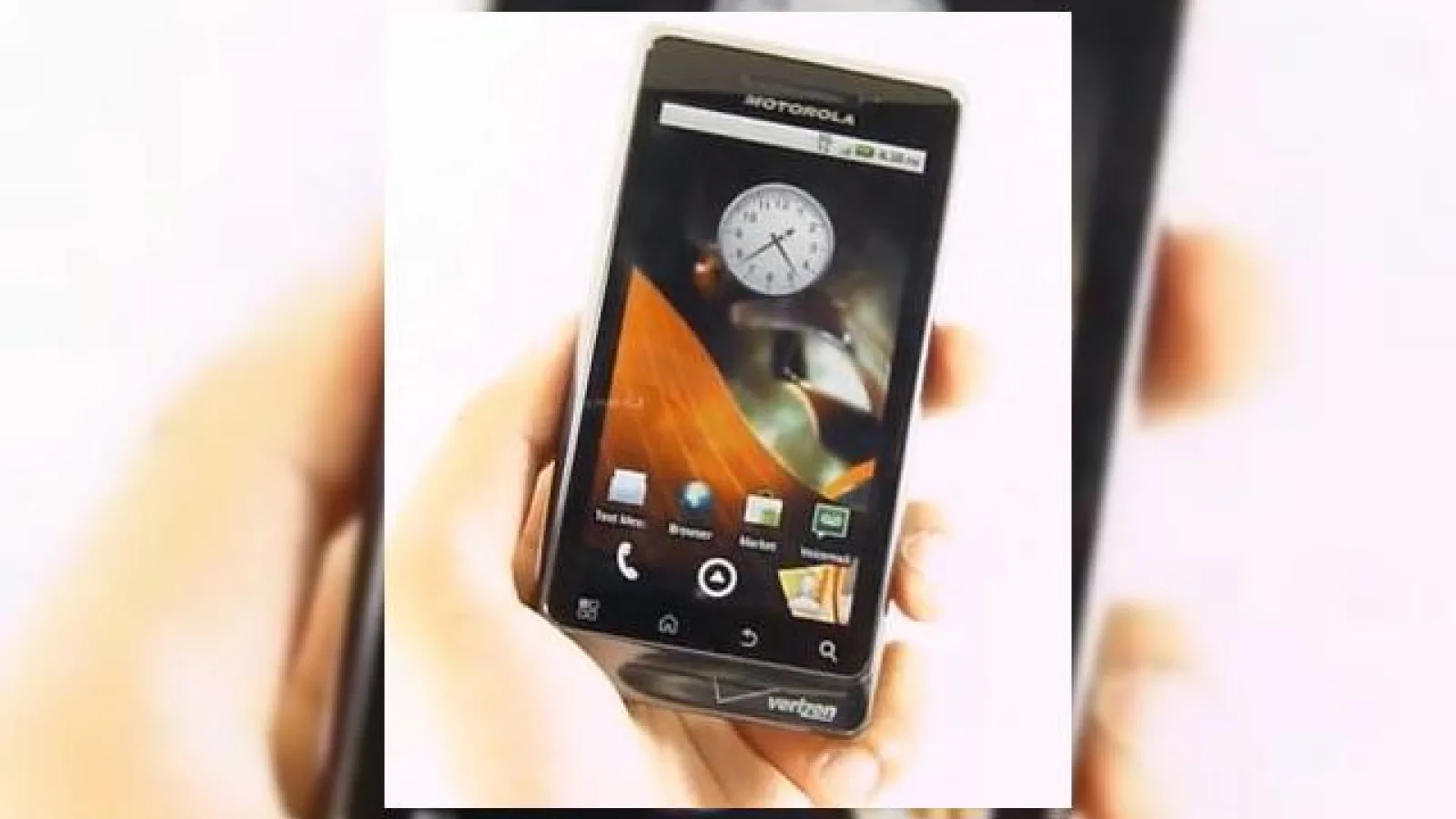 Motorola Droid 2, intr-o recenzie detaliata PhoneArena (Video)
