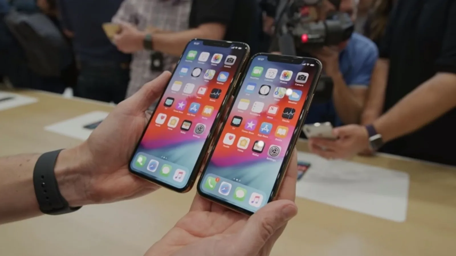 iPhone Xs şi iPhone Xs Max primesc review hands on de la Marques Brownlee; Iată impresiile sale (Video)
